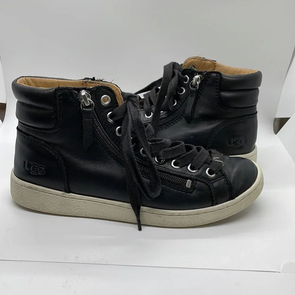 Ugg leather sneakers size - 7.5 - Picture 3 of 6